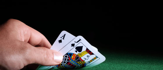 Tabel Blackjack Dealer Langsung Teratas pada tahun 2021
